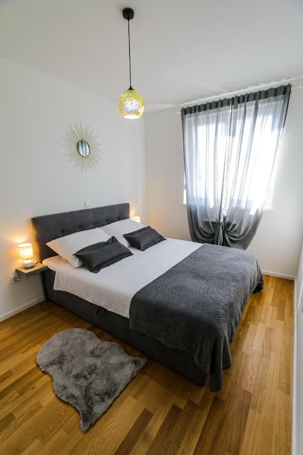 Luce Gold Apartment 扎达尔 外观 照片